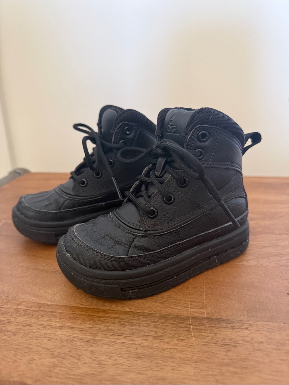 Nike ACG Kids Black Lace-Up Waterproof Boots